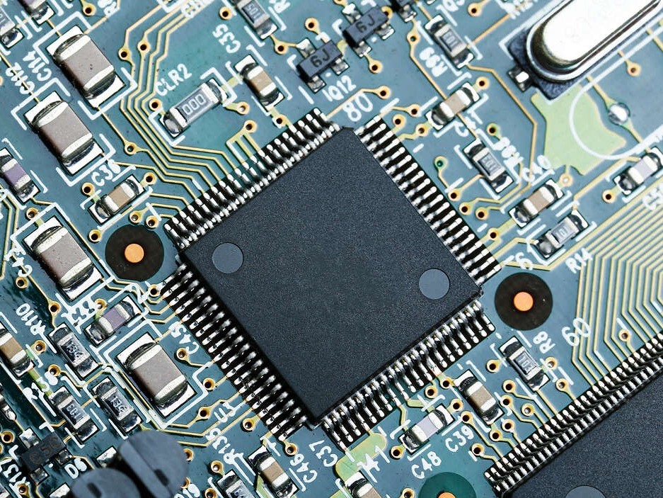 CPLD, FPGA, ASIC: Selection Logic and Typical Applications